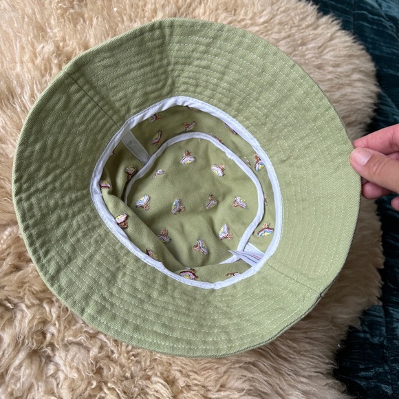 Urban Outfitters Green Mushroom Bucket Hat - Picture 5 of 6